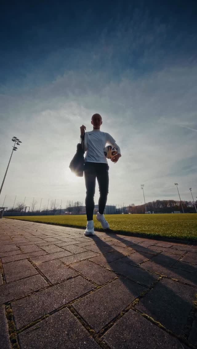 Post 9 by Lea Schüller on Instagram (video)