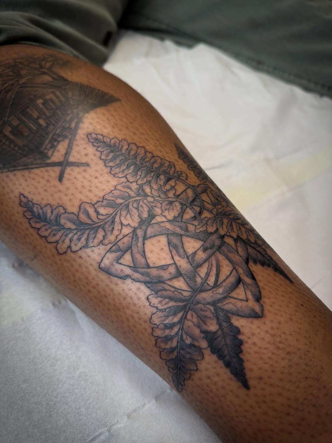 Post 4 by Rizza Boo - Tattoo artist on Instagram (carousel)