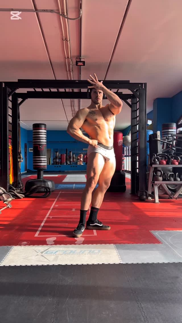 Post 7 by Leonardo Barsacchi | Professional S&C Coach on Instagram (video)