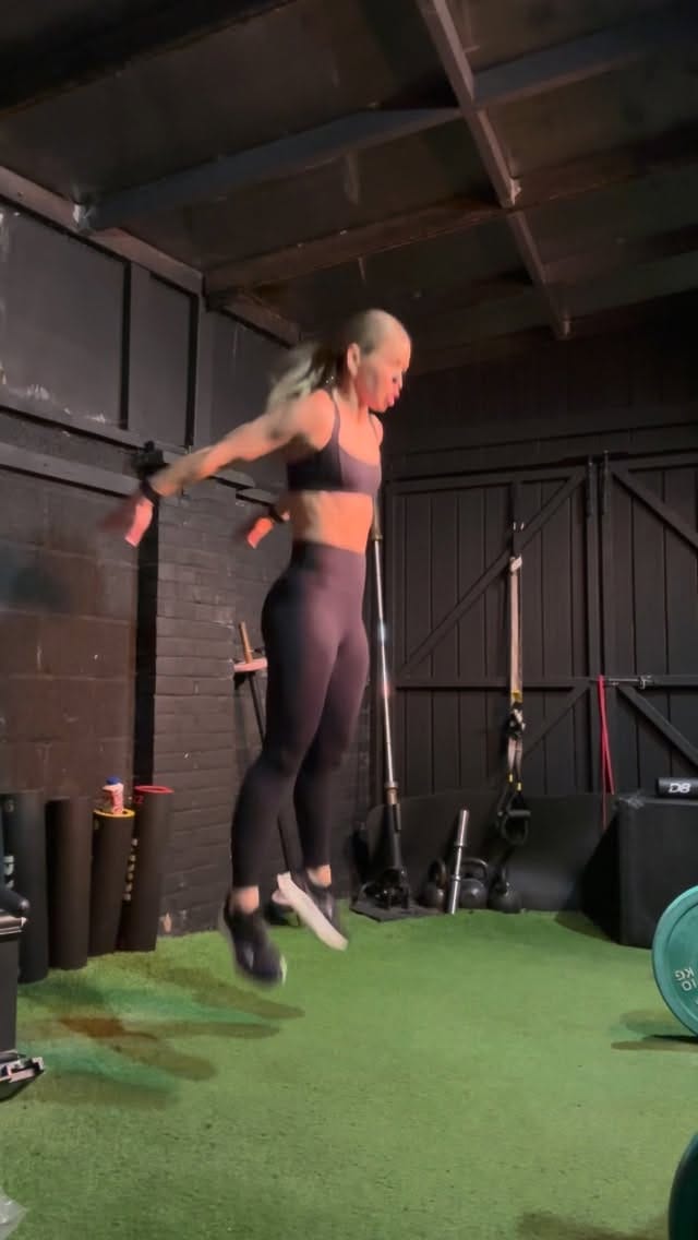 Post 6 by Fit Coach Sinéad on Instagram (video)