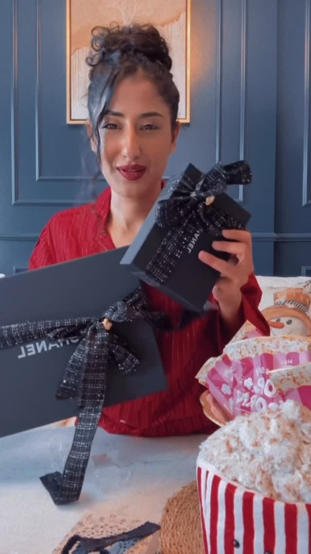 Post 6 by Naina Mansukhani on Instagram (video)