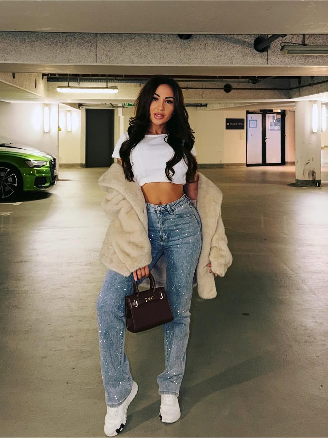 Post 4 by Bella 🦋🧿 on Instagram (carousel)