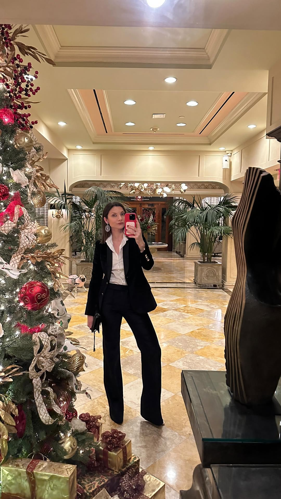 Post 5 by Mihaela Roberts | NYC | CT Fashion Creator on Instagram (video)