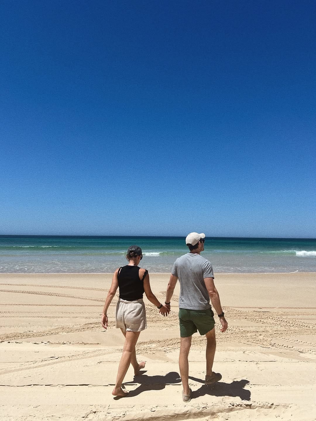 Post 8 by L A U R A   F A N T A C C I on Instagram (carousel)