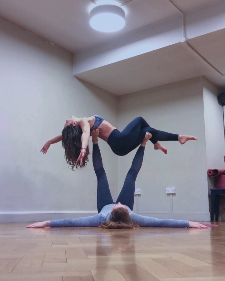 Post 7 by L  D N • A C R O • L A D I E S on Instagram (video)