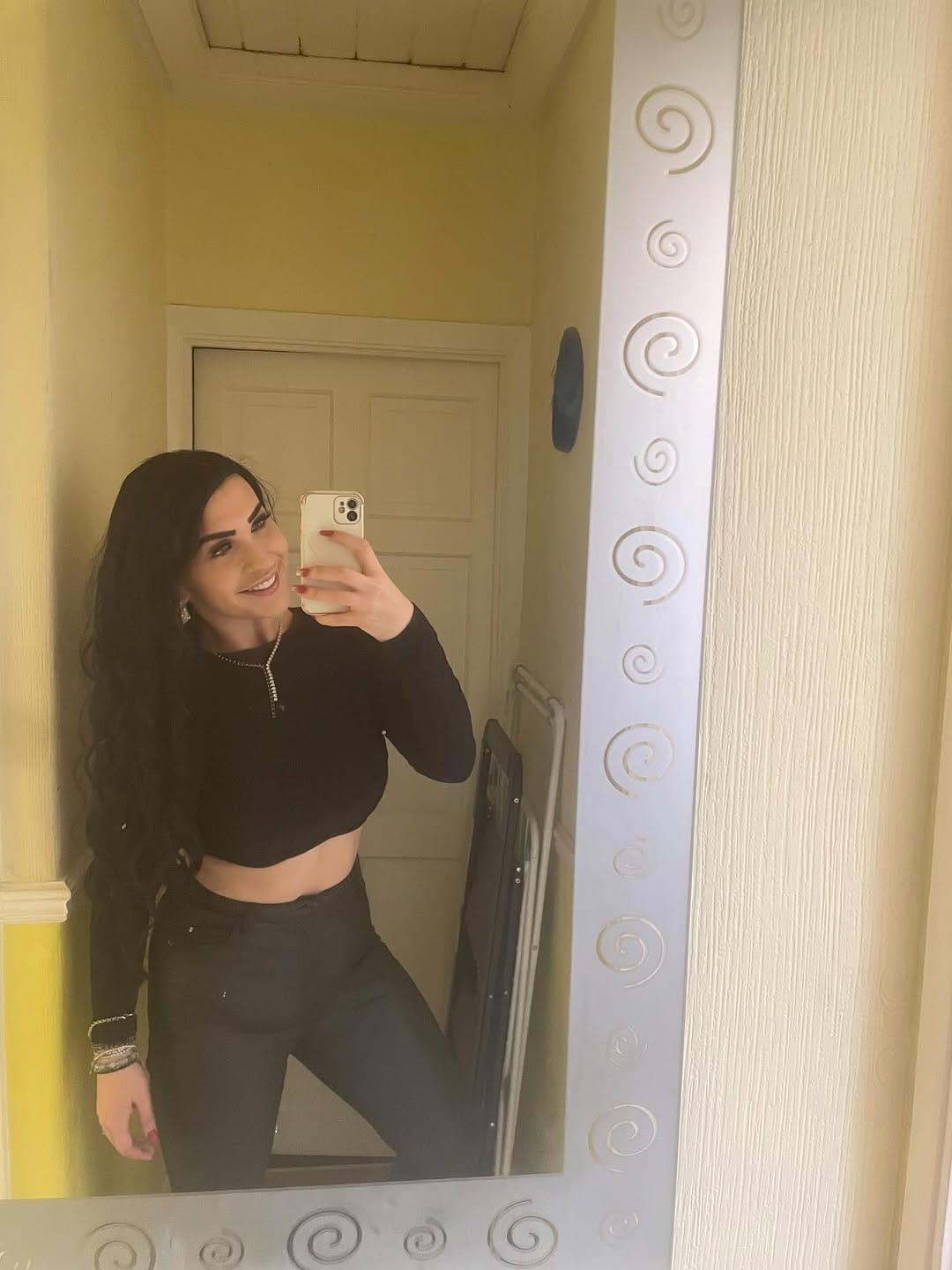 Post 3 by Zoeyy💪🏋️‍♀️✨ on Instagram (carousel)