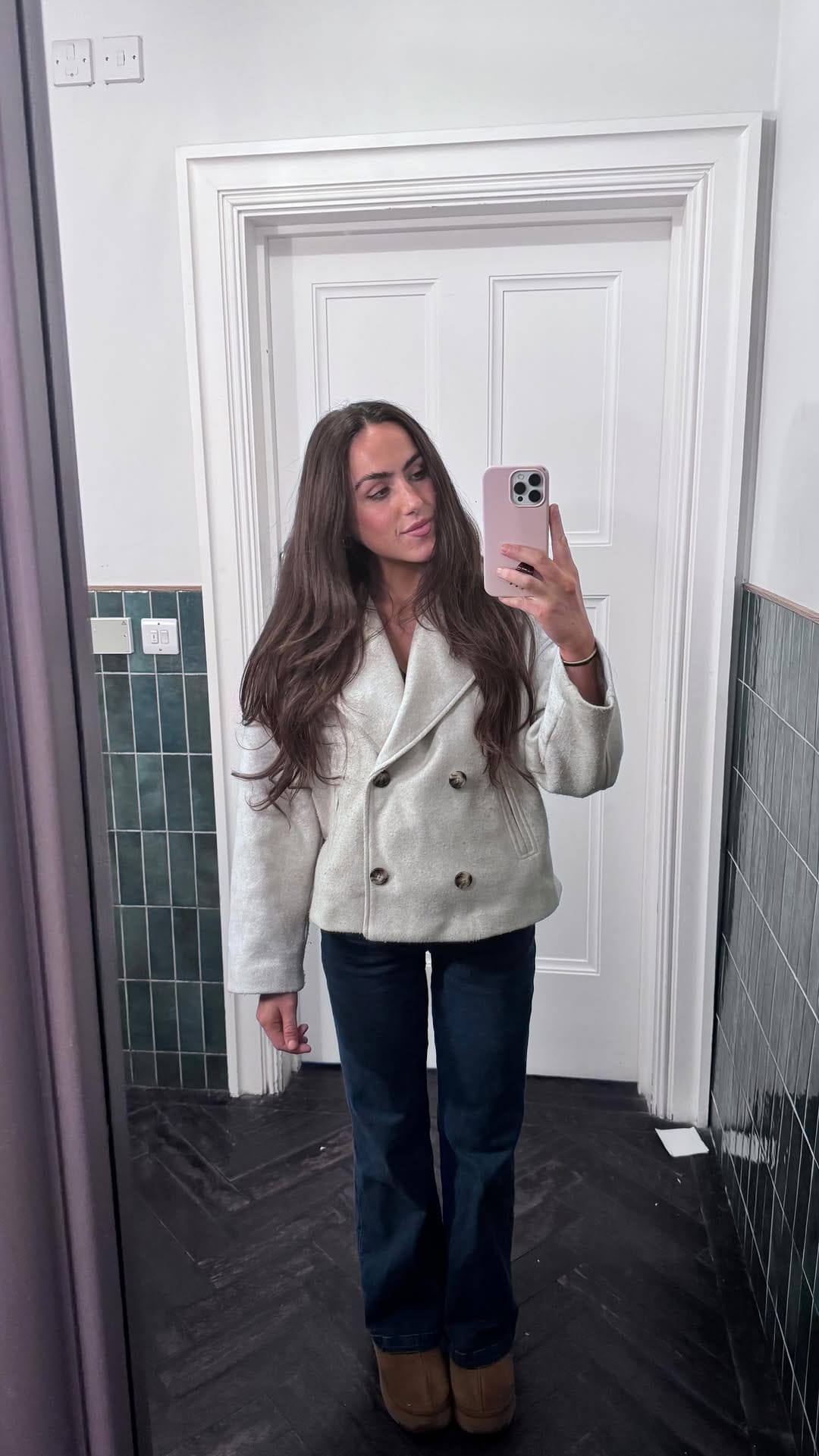 Post 8 by Millie on Instagram (video)