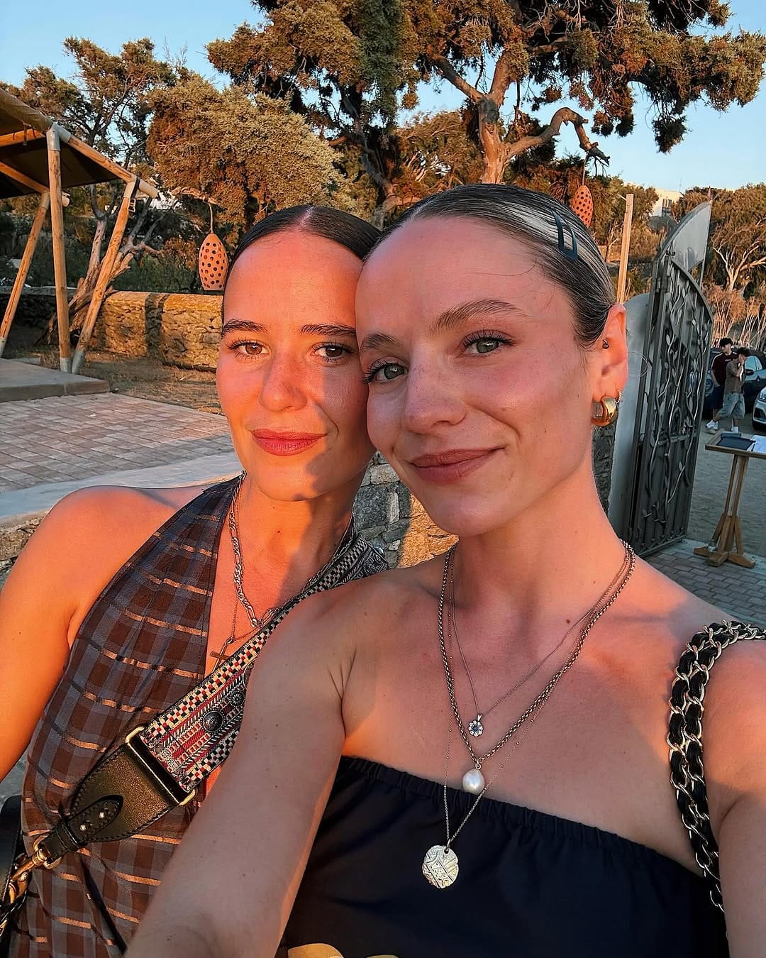 Post 8 by Clementine Cuthbertson on Instagram (carousel)