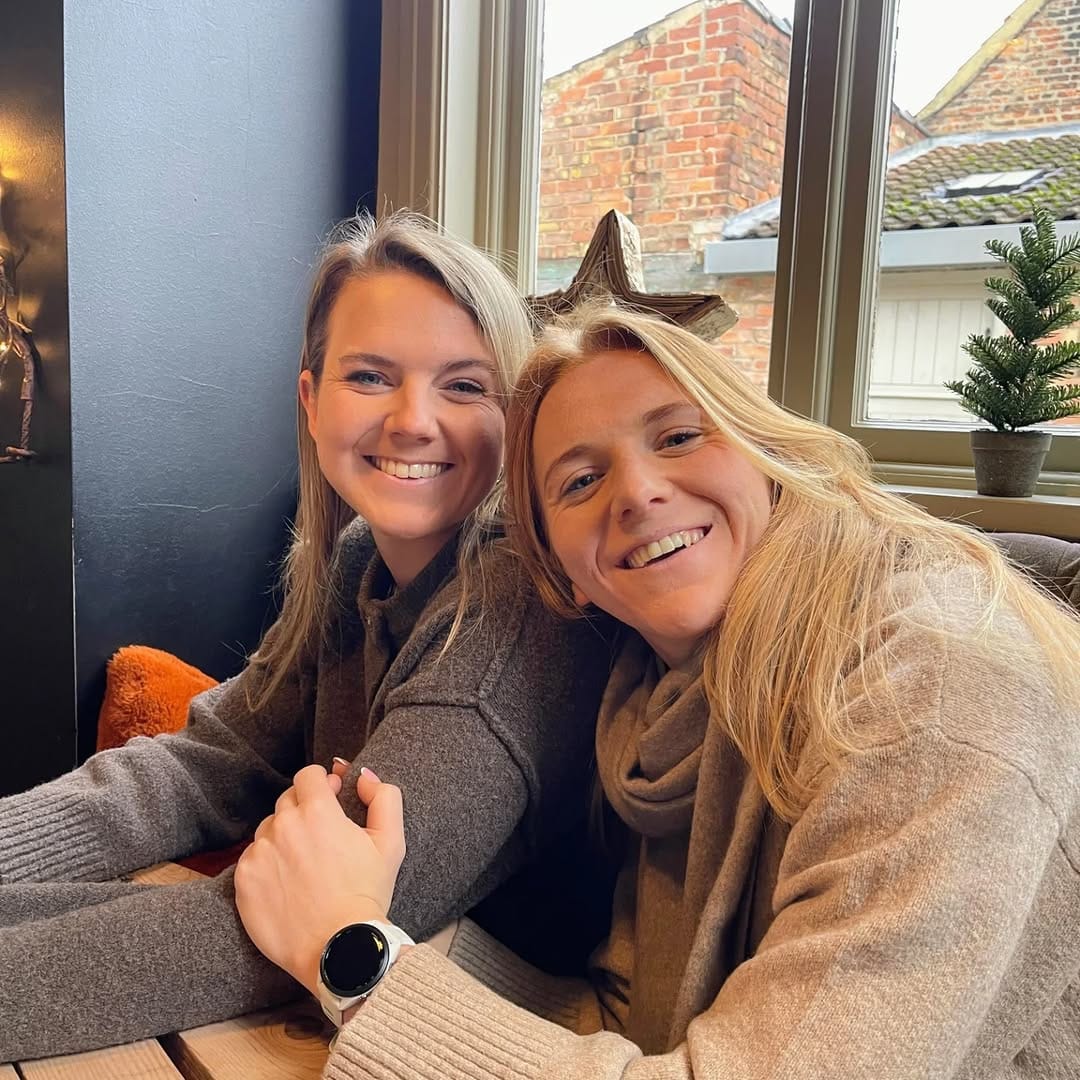 Post 2 by Ceri Holland on Instagram (carousel)