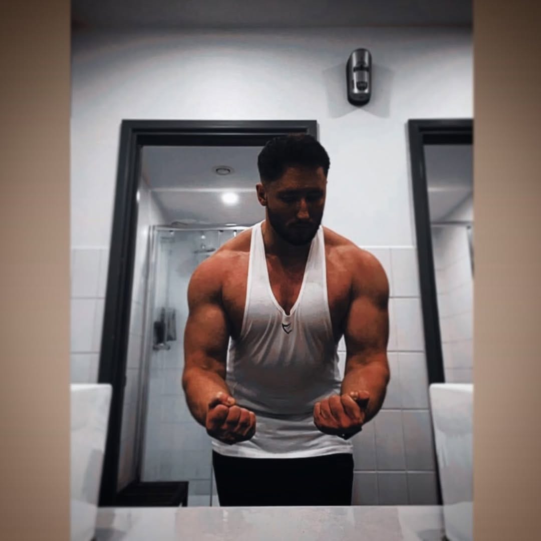 Post 9 by Tay on Instagram (image)
