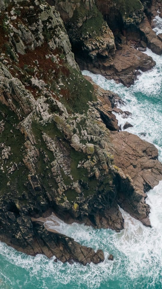 Post 5 by Ben James on Instagram (video)