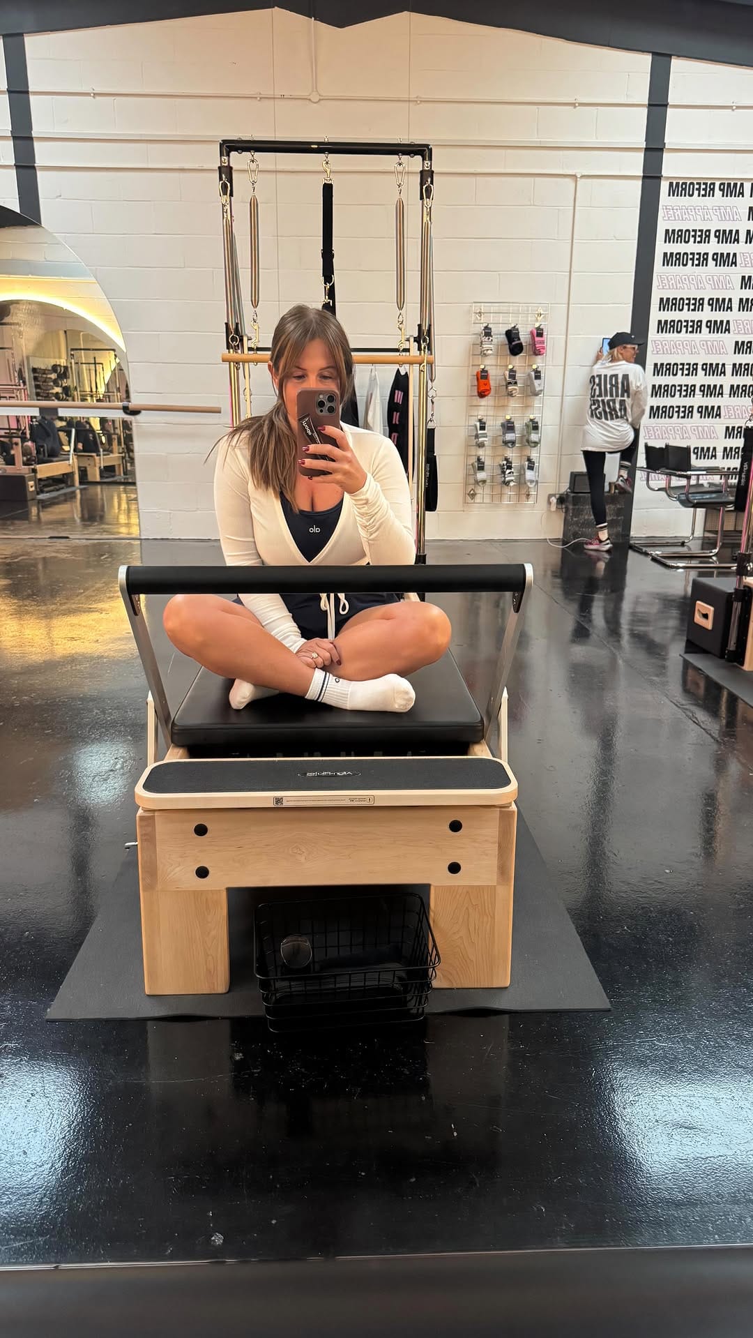 Post 5 by Chelsea lifestyle blog on Instagram (video)