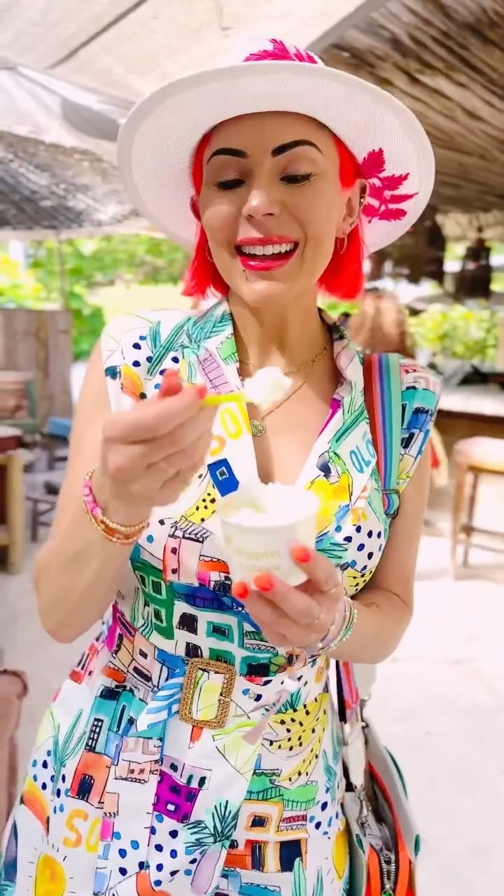 Post 1 by Chelsea Patricia on Instagram (video)
