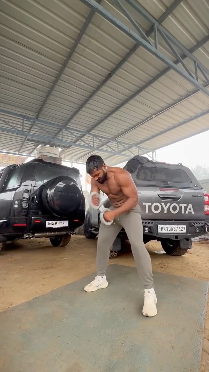 Post 5 by 🇮🇳 Ankit singh 🦍 on Instagram (video)