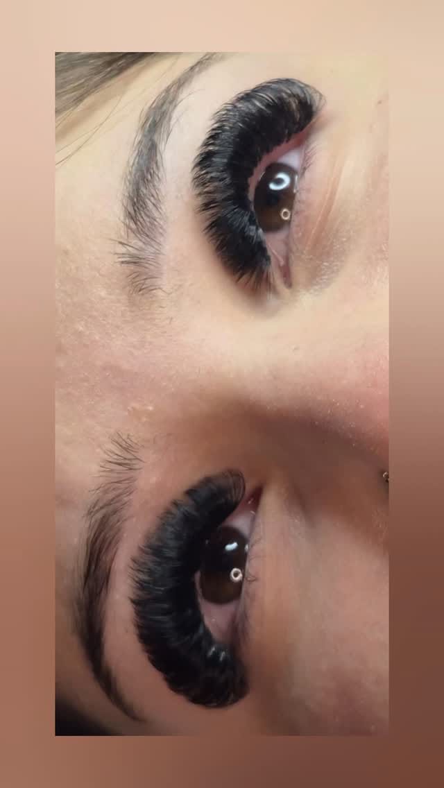 Post 7 by LashesByNadean on Instagram (video)