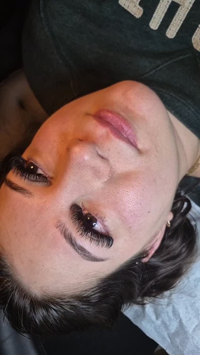Post 1 by LashesByNadean on Instagram (video)