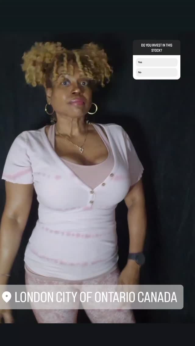 Post 3 by LashesByNadean on Instagram (video)