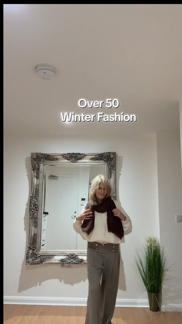 Post 6 by Sandy Donnelly on Instagram (video)
