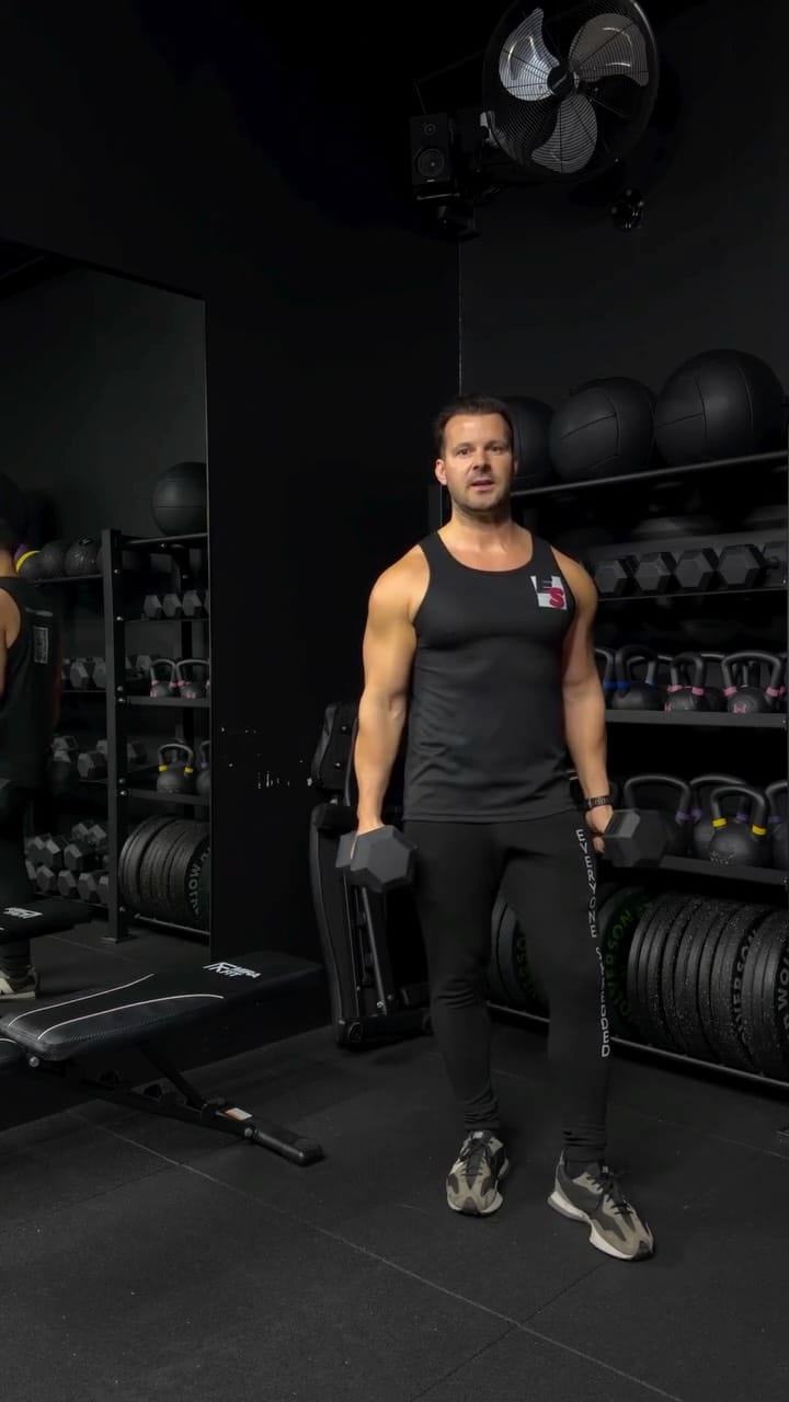 Post 8 by BenZAR EliteTrainer on Instagram (video)
