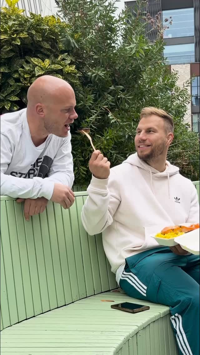 Post 2 by SET LDN on Instagram (video)