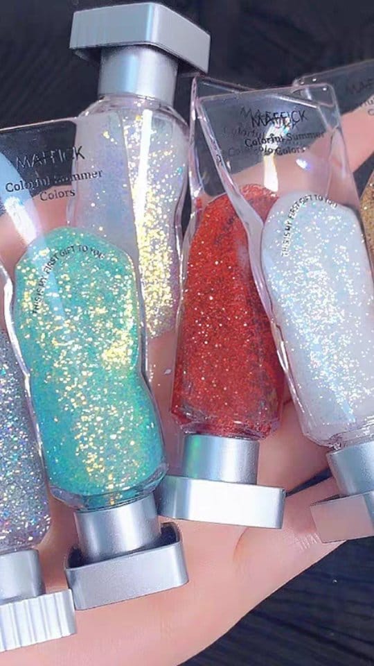 Post 7 by KISS COSMETICS on Instagram (video)
