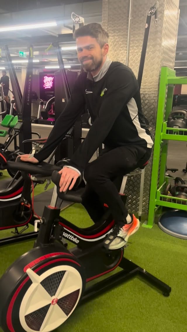 Post 1 by Buzz Gym Oxford on Instagram (video)