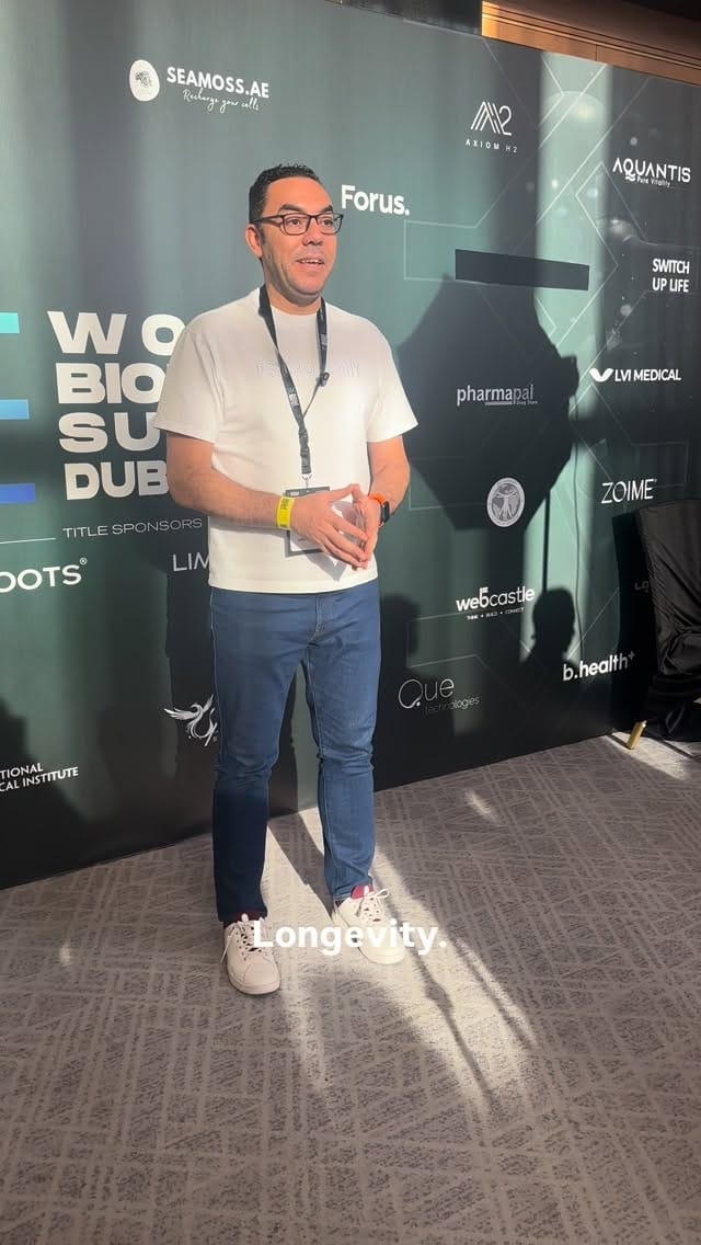Post 7 by شوية تجميل_.Dr.Ahmed Elnagar on Instagram (video)