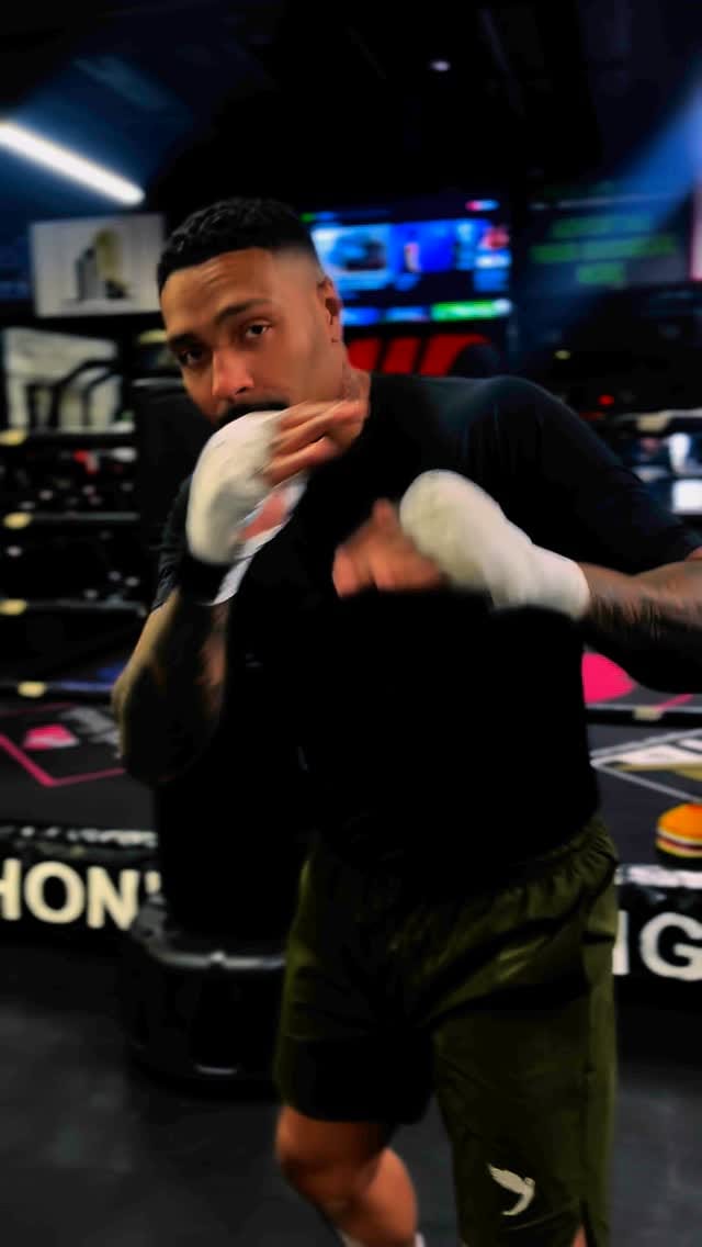 Post 10 by Honeys Boxing Gym on Instagram (video)
