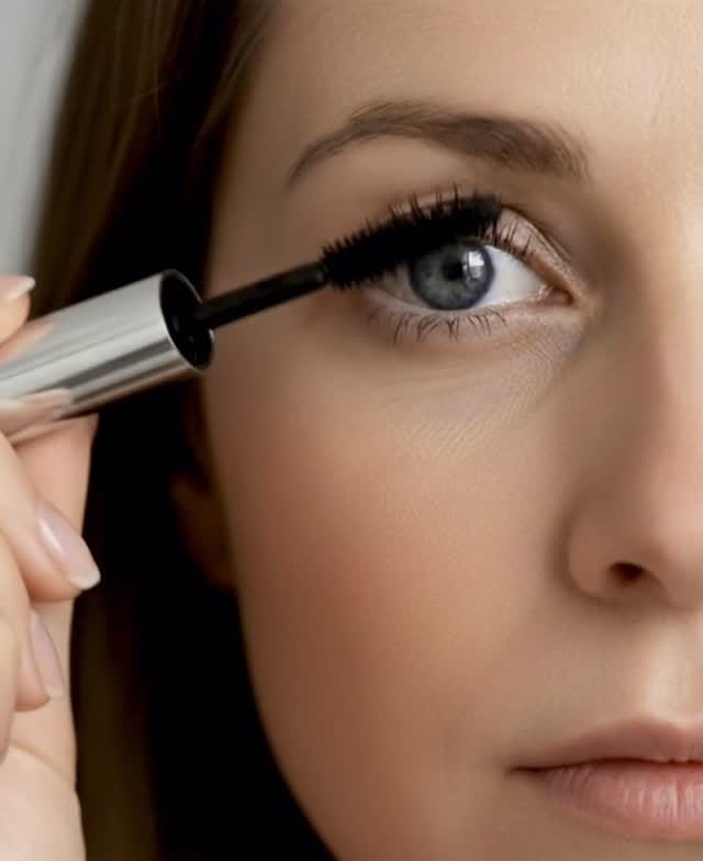 Post 1 by Èyes Are The Story — Eye Safe Beauty on Instagram (video)