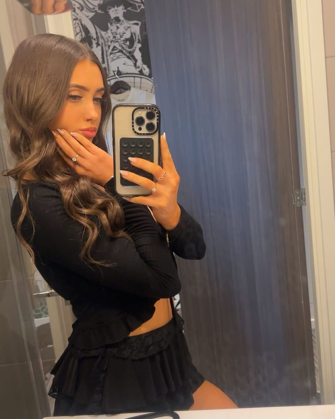 Post 3 by 𝓢𝓸𝓹𝓱𝓲𝓮 𝓬𝓸𝓾𝓵𝓽𝓮𝓻💕 on Instagram (carousel)