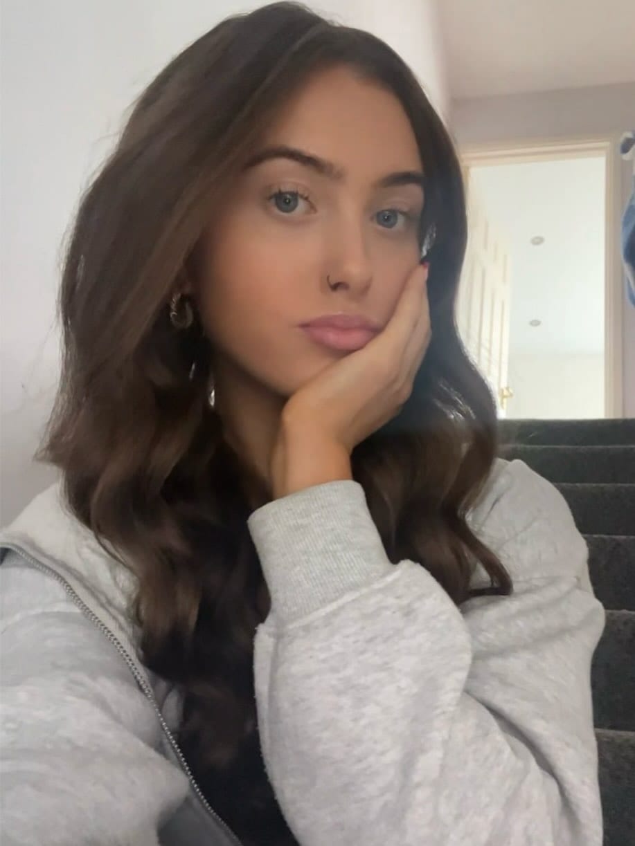 Post 1 by 𝓢𝓸𝓹𝓱𝓲𝓮 𝓬𝓸𝓾𝓵𝓽𝓮𝓻💕 on Instagram (image)