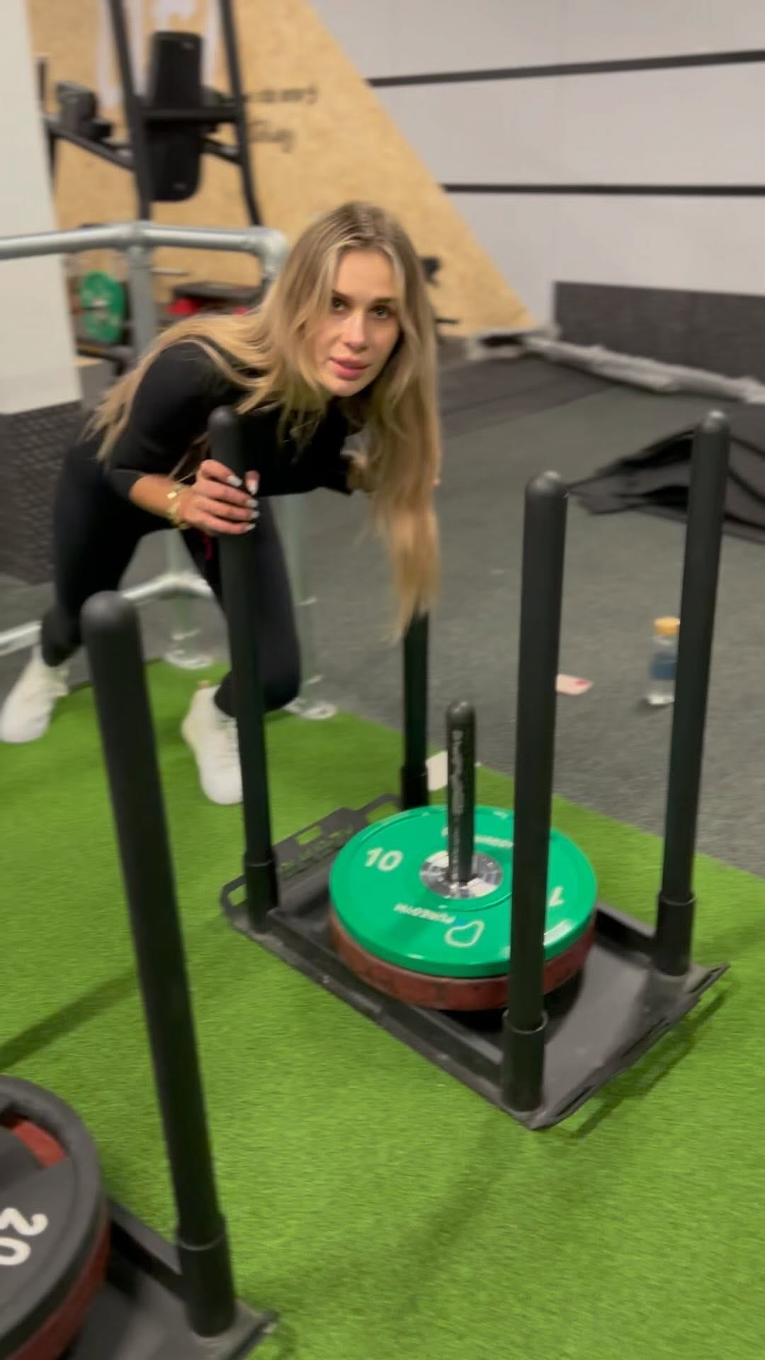 Post 2 by Andrea Giacomelli || Physique Shaping Specialist on Instagram (video)