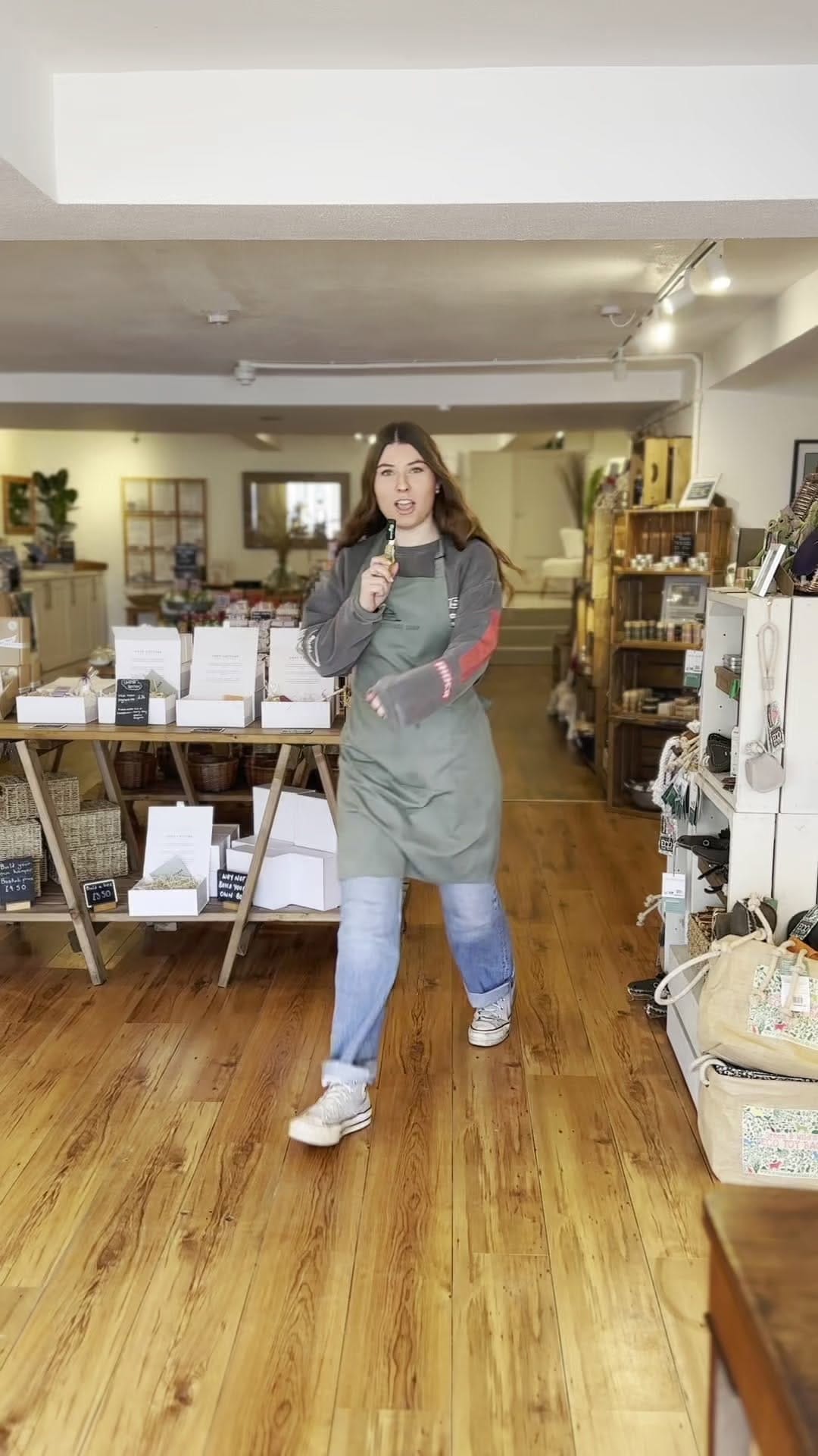 Post 9 by Cosy Cottage on Instagram (video)