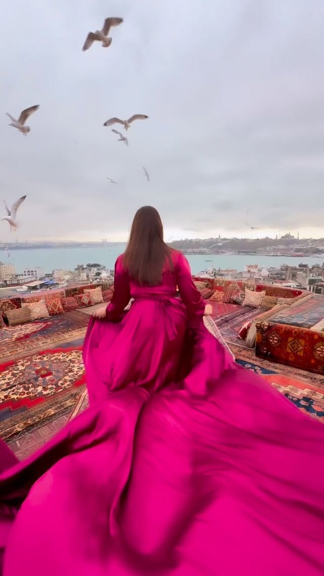 Post 4 by Bhavya Gamta Pawa👑 on Instagram (video)