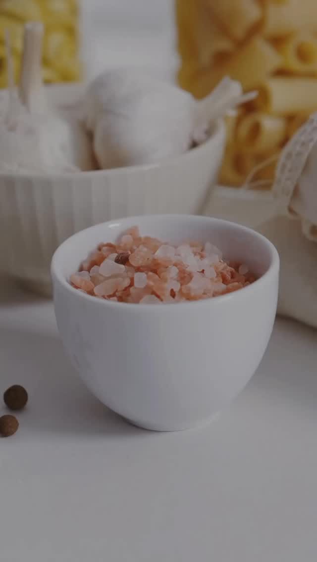Post 8 by Nutrition Rocks on Instagram (video)