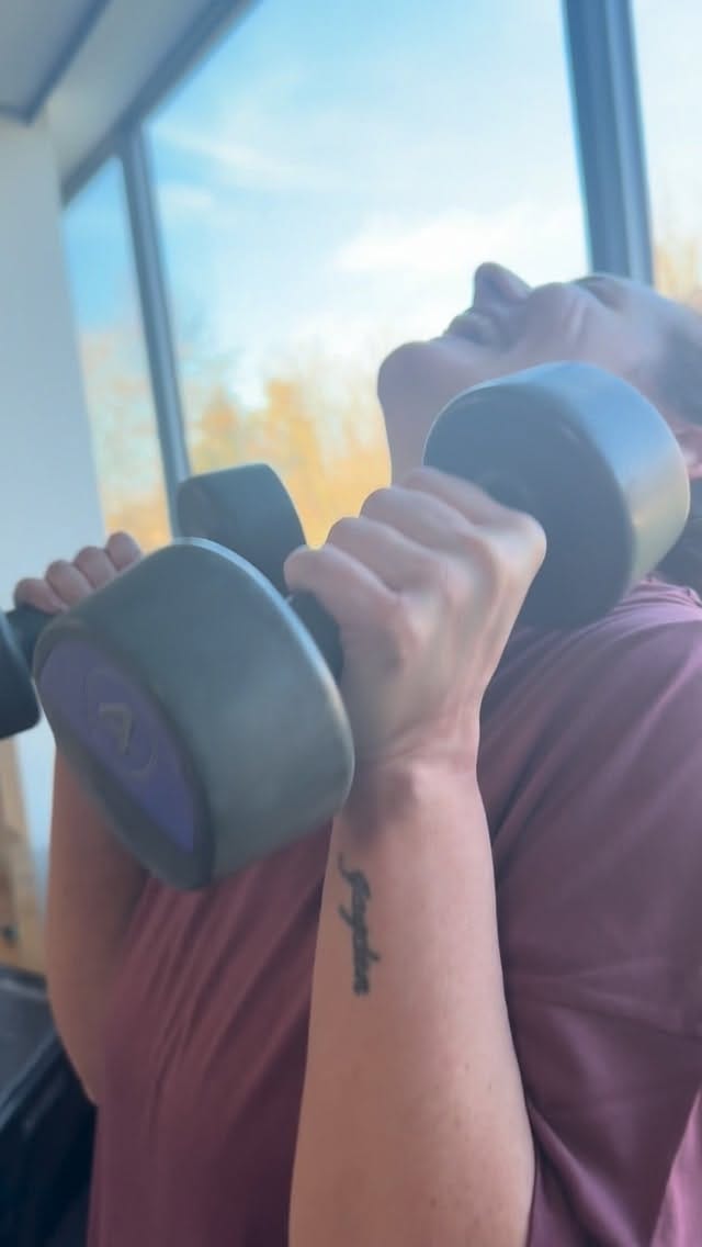 Post 1 by Kelly Sante on Instagram (video)