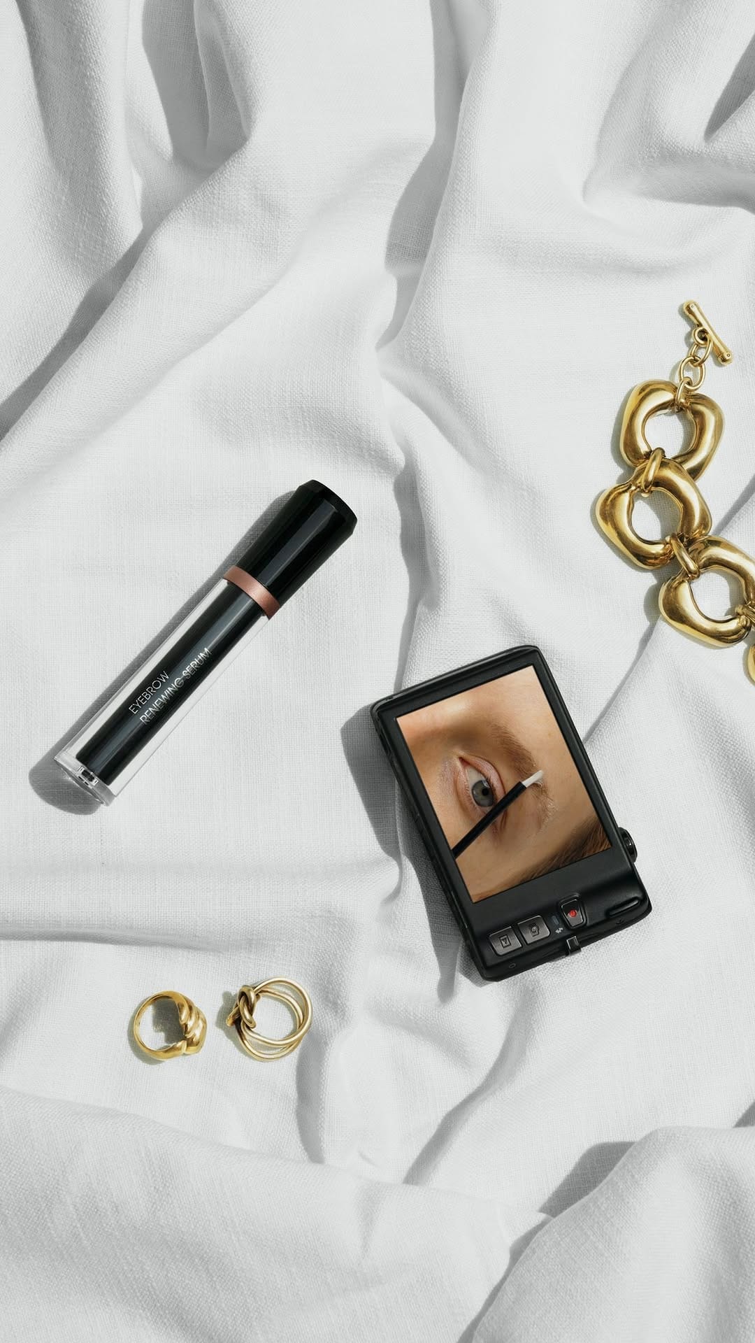 Post 3 by COSMETICS ONLINE on Instagram (video)