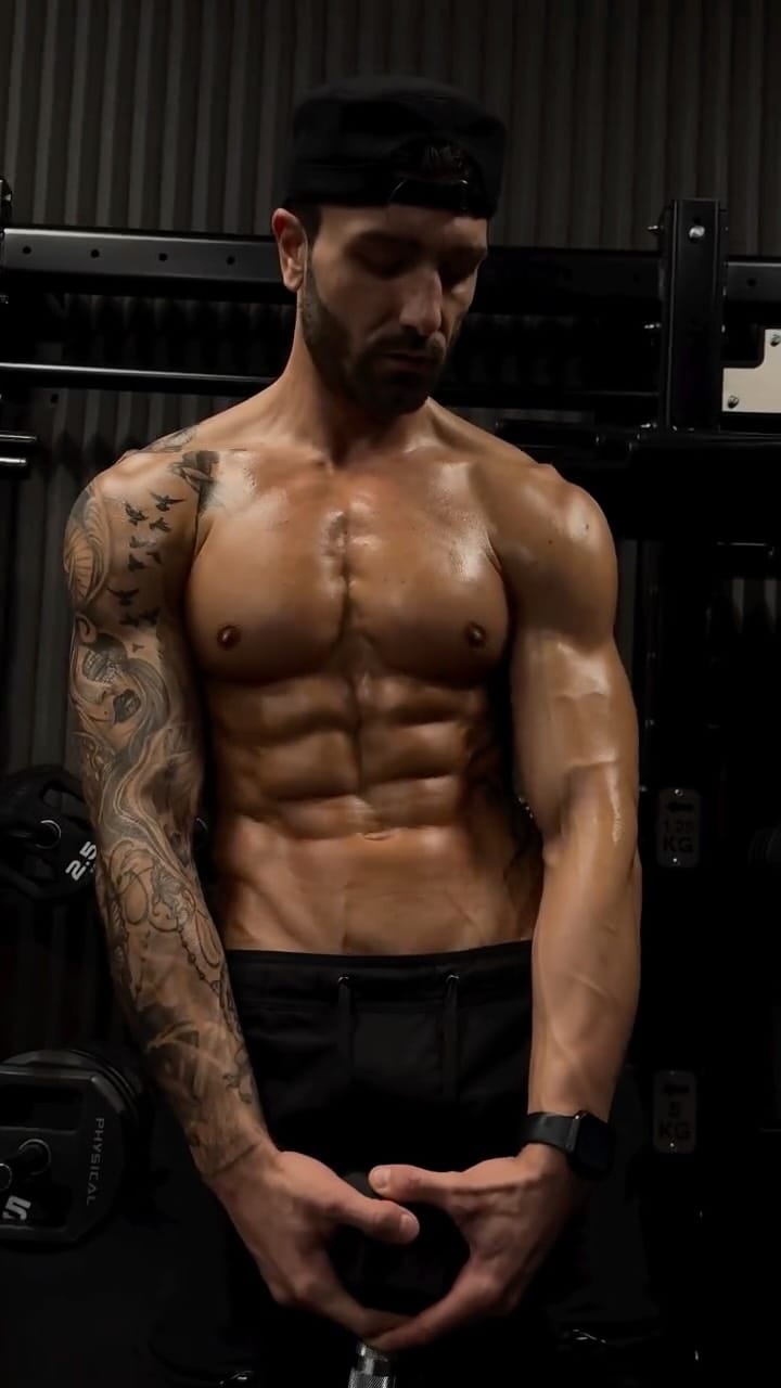 Post 2 by Roberto Gatto on Instagram (video)