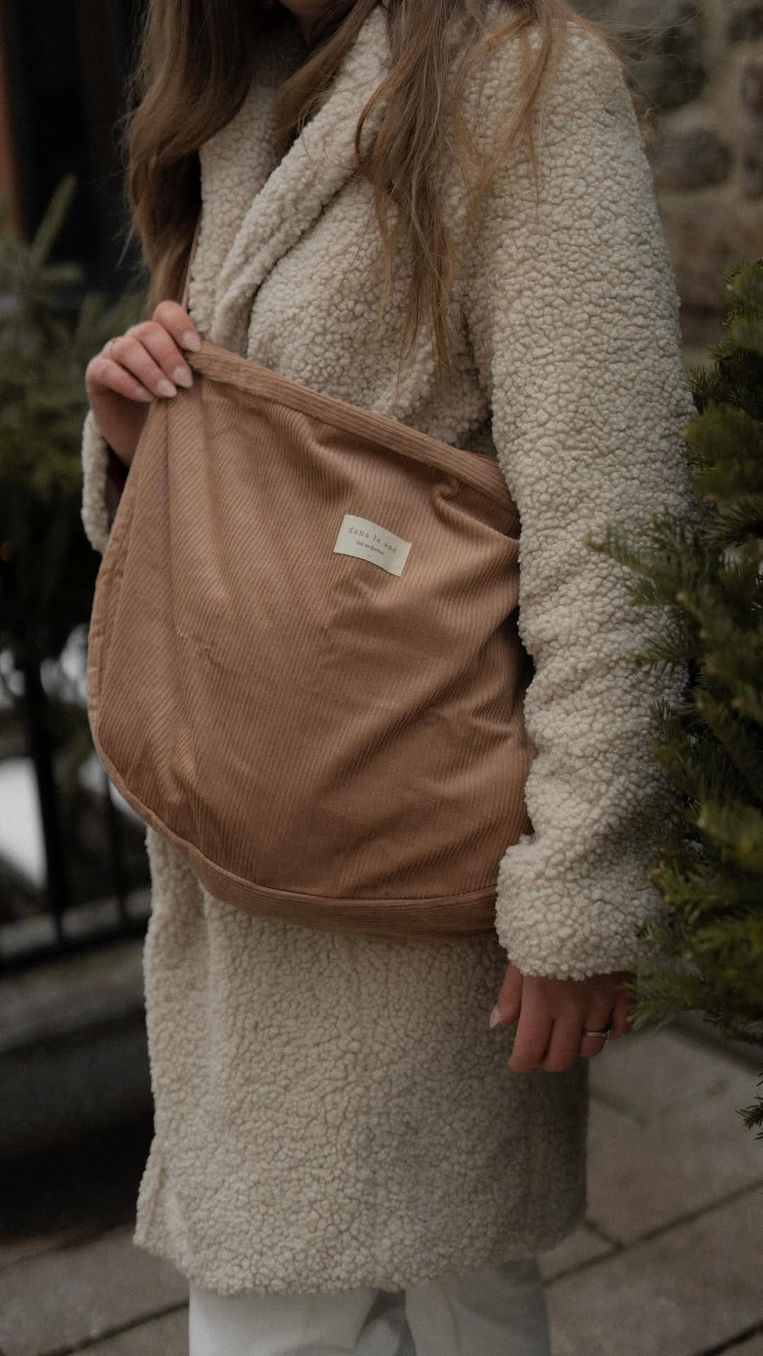 Post 7 by Dans le sac on Instagram (video)