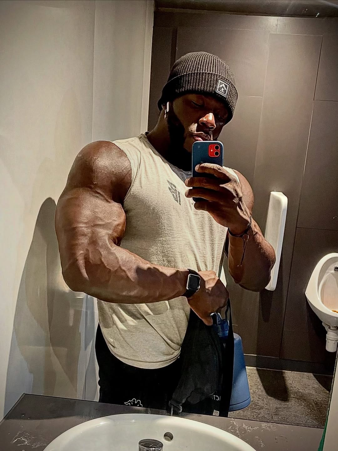 Post 4 by Obi Chinedu 🇮🇹🇳🇬 on Instagram (carousel)