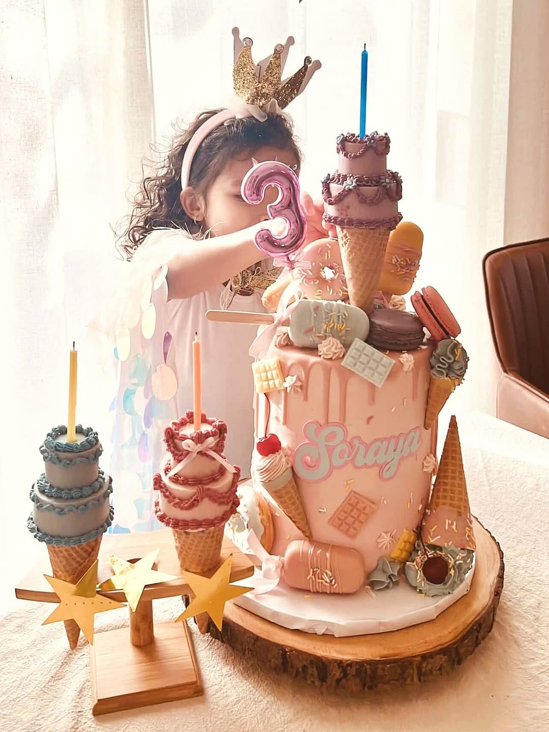 Post 6 by LIPSTICK BAKER CUSTOM CAKES INC on Instagram (carousel)