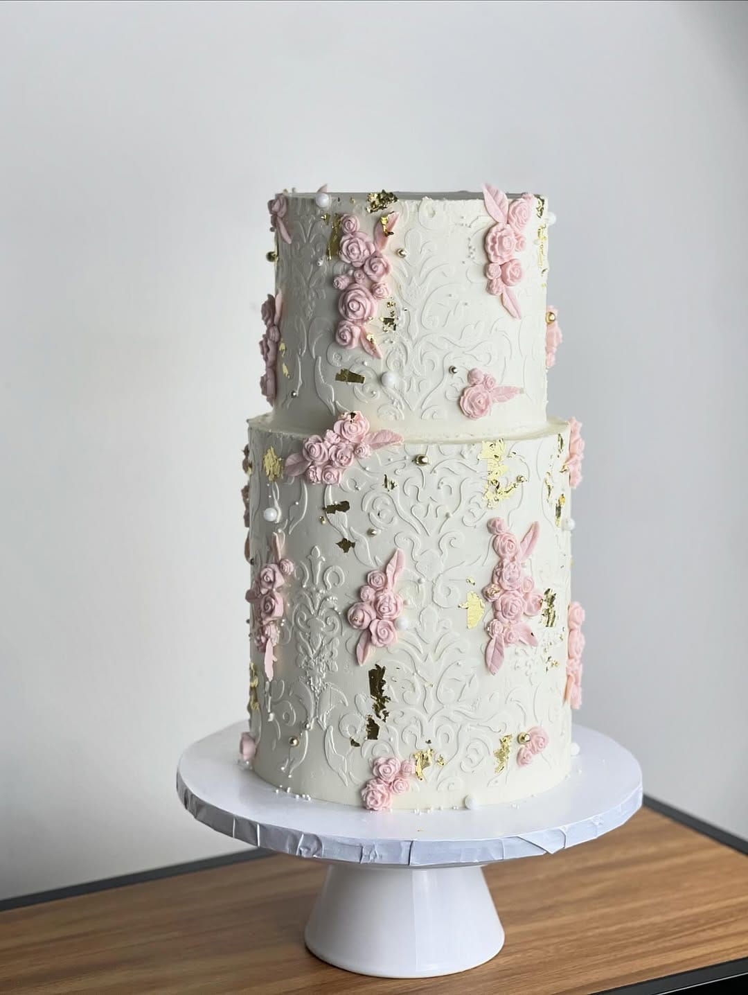 Post 4 by LIPSTICK BAKER CUSTOM CAKES INC on Instagram (image)