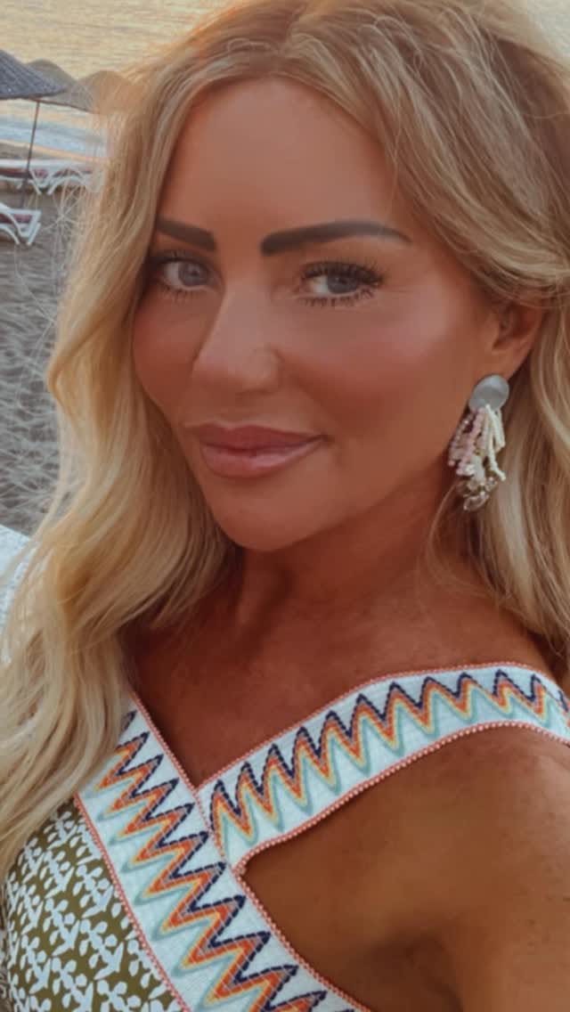 Post 8 by Carly B | Advanced Aesthetics | Anti-ageing specialist on Instagram (video)