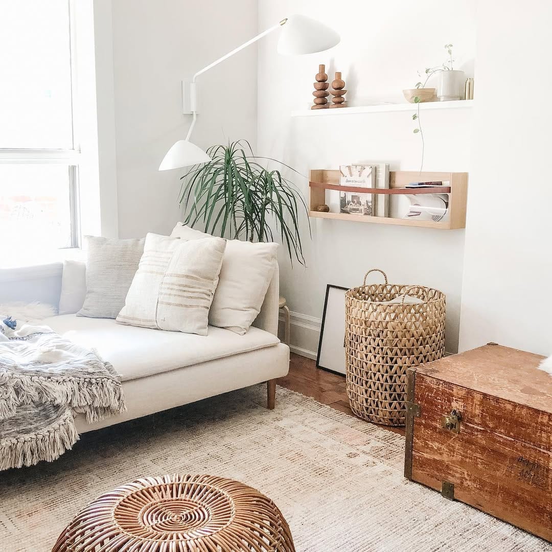 Post 6 by Jo - Simple, Small Space Decor on Instagram (image)