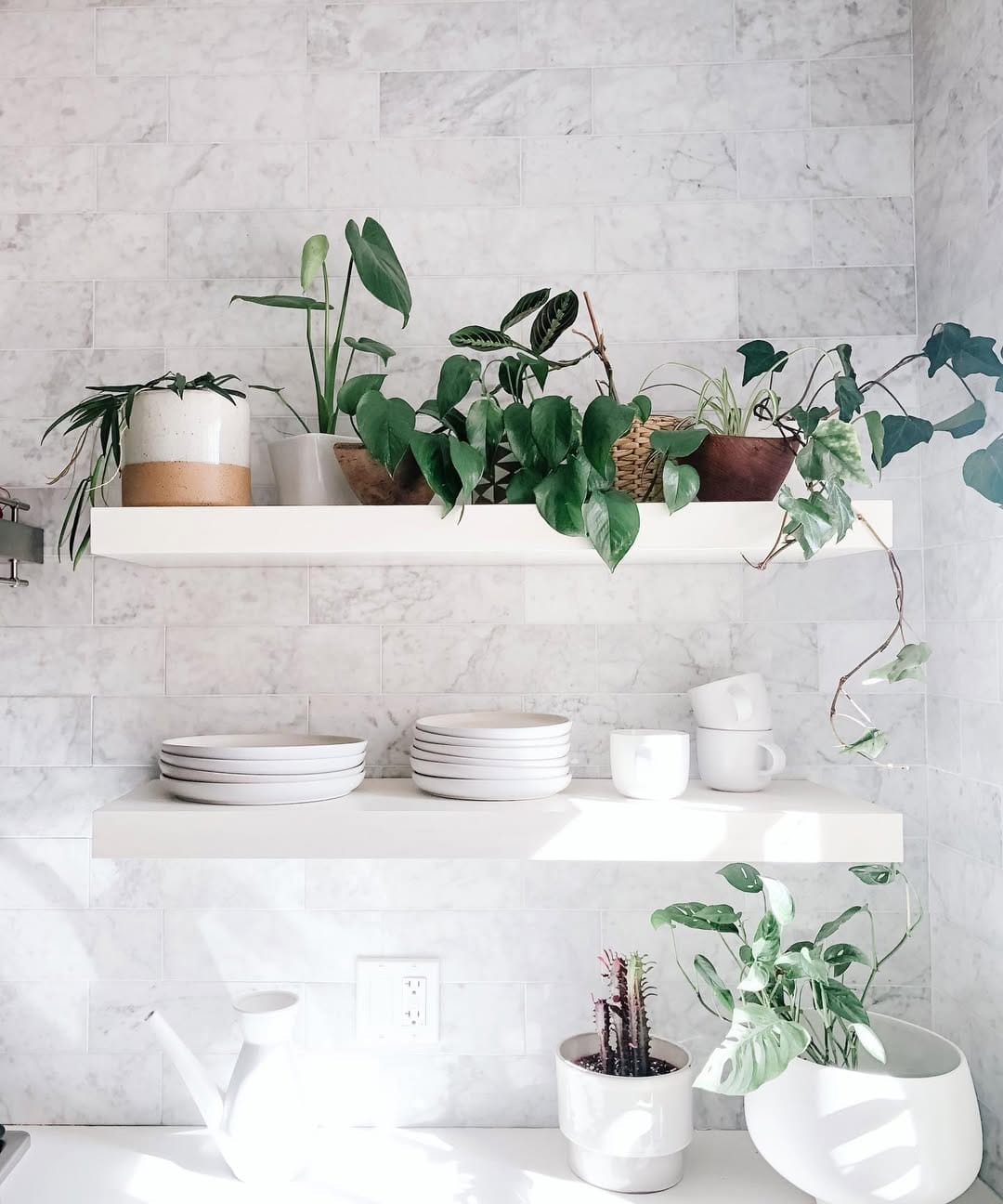 Post 9 by Jo - Simple, Small Space Decor on Instagram (image)