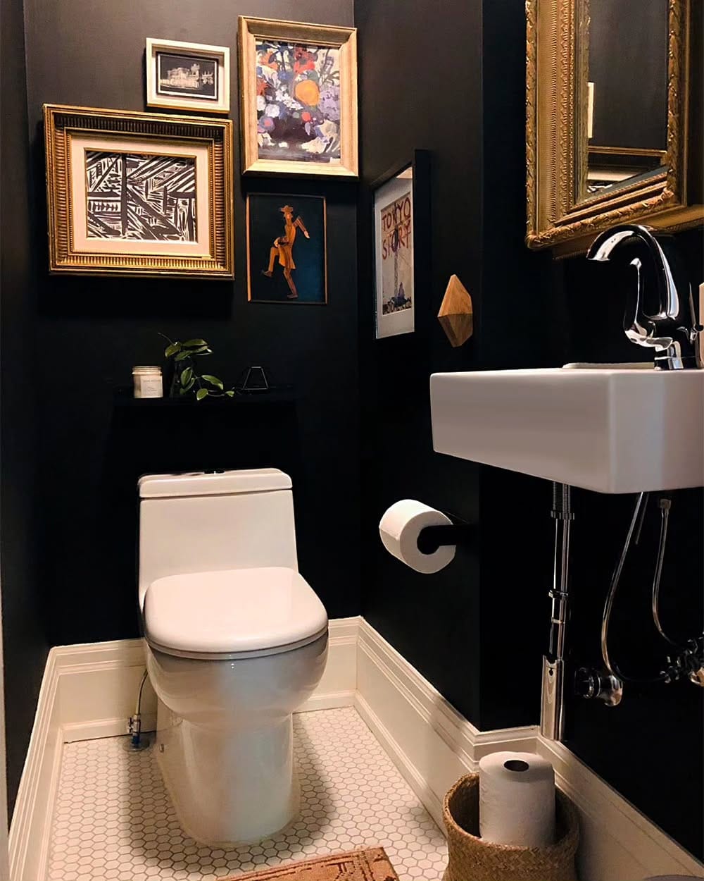 Post 1 by Jo - Simple, Small Space Decor on Instagram (carousel)