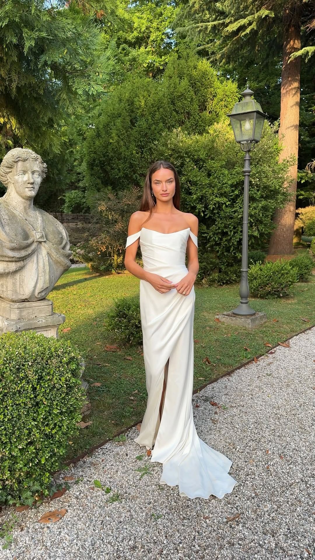 Post 8 by LAUDAE | Contemporary bridal design on Instagram (video)