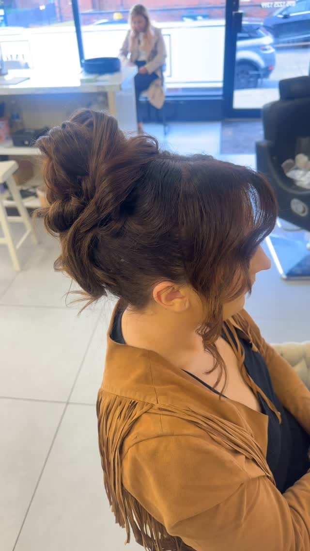 Post 7 by JESSICA MCCARTER | JMCHAIRBEAUTY on Instagram (video)