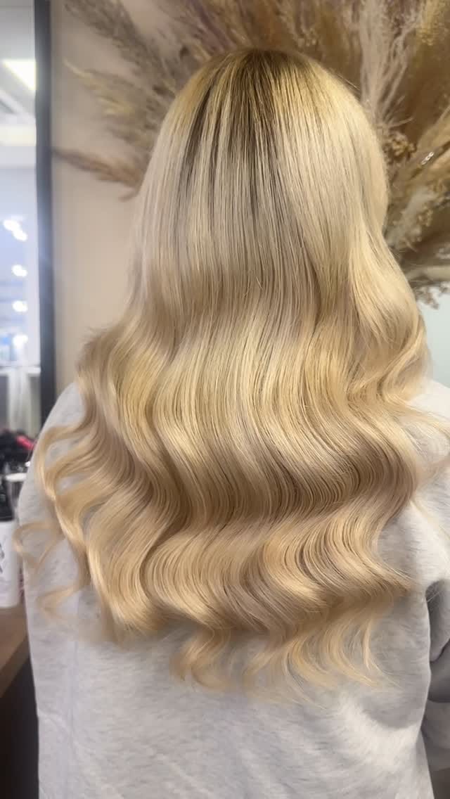 Post 5 by JESSICA MCCARTER | JMCHAIRBEAUTY on Instagram (video)