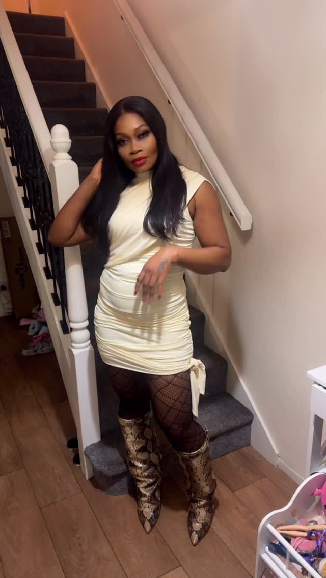 Post 3 by Roses Glam on Instagram (video)